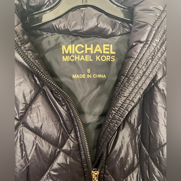 Michael Kors Black Puffer Vest Fur hood - Picture 3 of 5